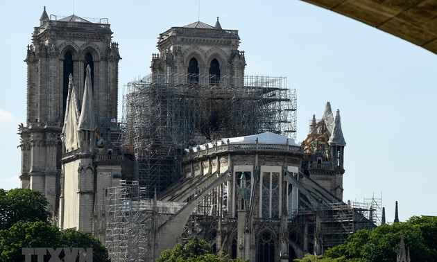 Notre-Dame : le ministère de la Culture s'inquiète d'un risque d'effondrement de la cathédrale