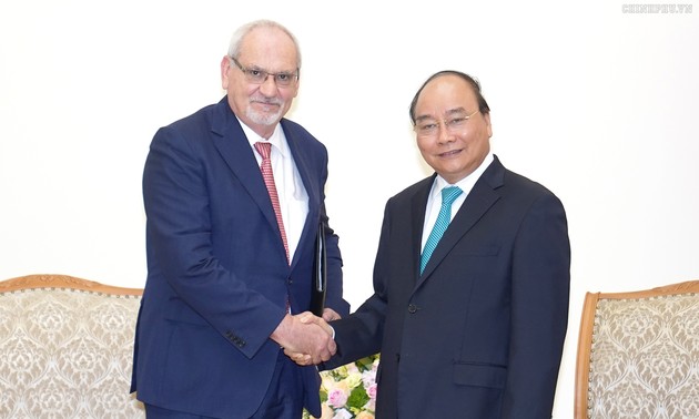 Le Premier ministre vietnamien reçoit le directeur exécutif de la Société financière internationale