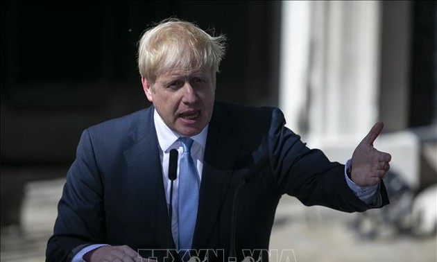 Brexit : Boris Johnson dénonce une “collaboration terrible” entre l’UE et des élus britanniques