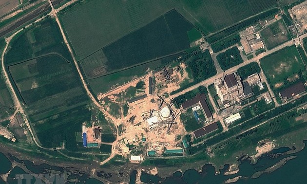 AIEA: le réacteur nucléaire nord-coréen arrêté suffisamment longtemps pour être alimenté 