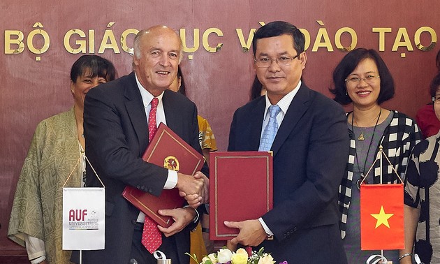 Signature d’un accord-cadre de partenariat entre l’AUF et le ministère de l’Éducation et de la Formation du Vietnam