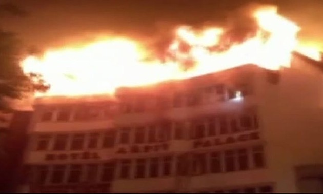 Inde: 43 morts dans l’incendie d’une usine-dortoir à New Delhi 