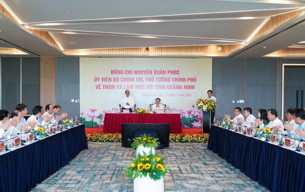 Nguyên Xuân Phuc: Quang Ninh doit profiter de ses potentiels pour développer le tourisme