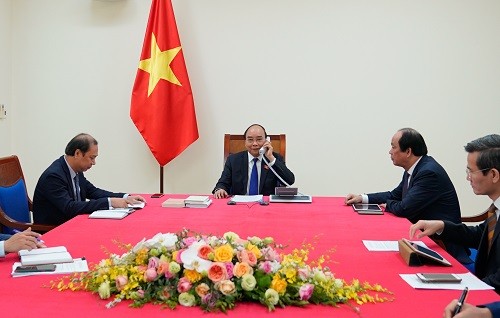 Conversation téléphonique Nguyên Xuân Phuc - Prayut Chan-o-cha