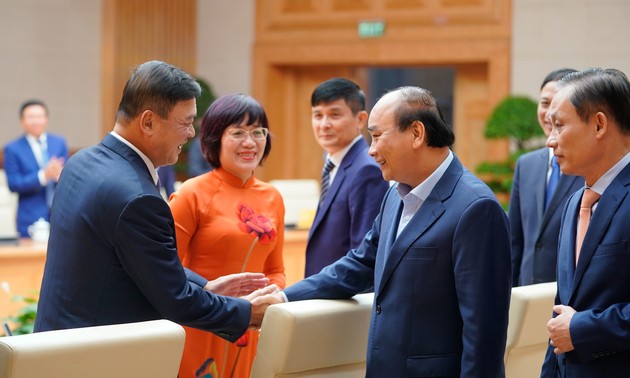 Nguyên Xuân Phuc rencontre les diplomates nouvellement nommés