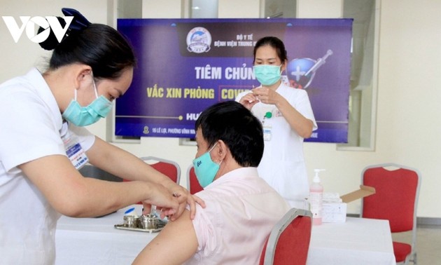 Covid-19: Des milliers d’ouvriers vaccinés à Hô Chi Minh-ville ce dimanche