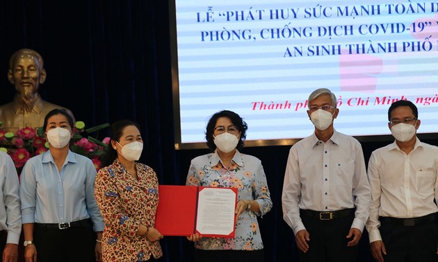 Hô Chi Minh-ville: promouvoir la participation de la population à la lutte contre la pandémie de Covid-19