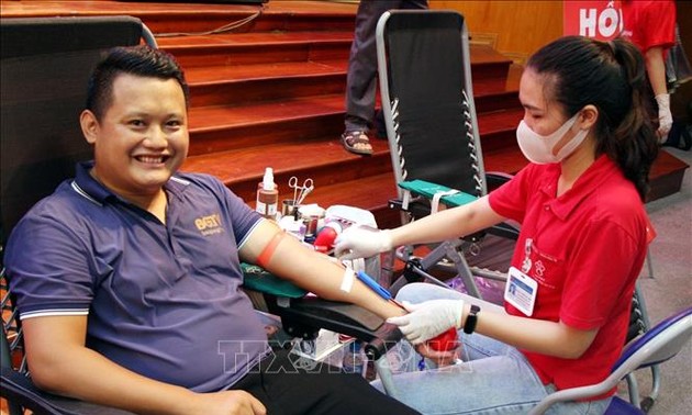 « Itinéraire rouge » à Bac Giang : près de 2.000 unités de sang collectées