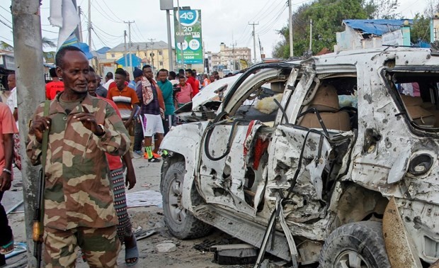 Somalie: nombreuses victimes signalées dans une explosion dans un hôtel populaire 