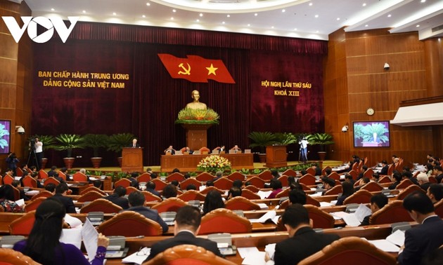 Sixième jour de travail du sixième plénum du comité central du Parti communiste vietnamien, treizième exercice
