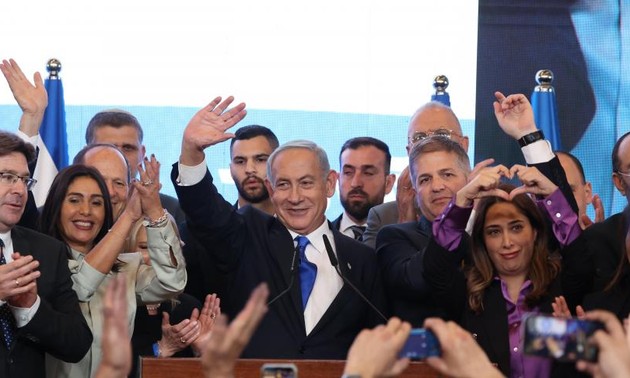Israël: Netanyahou et ses alliés remportent la majorité des sièges