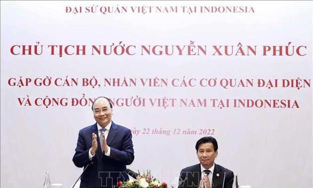 Le chef de l’État rencontre la communauté vietnamienne d’Indonésie