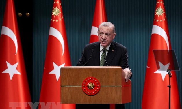 Turquie: face à l'inflation galopante, le président Erdogan relève le salaire minimum pour la troisième fois en un an