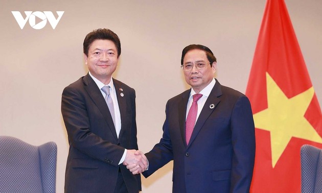 Pham Minh Chinh reçoit les responsables de grandes sociétés japonaises