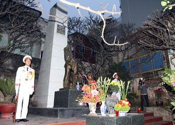 Nhiều hoạt động kỷ niệm 40 năm chiến thắng Hà Nội- Điện Biên Phủ trên không