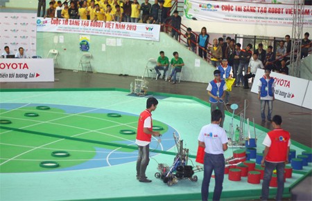 Vòng chung kết Cuộc thi sáng tạo Robot Việt Nam 2013