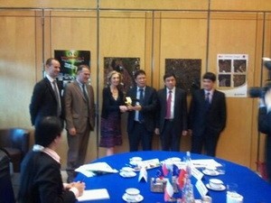 Tăng cường hợp tác giữa các cơ quan khoa học Pháp - Việt 