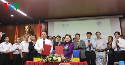 Đài Tiếng nói Việt Nam và Bộ Y tế phối hợp sản xuất “Bản tin 115” trên VOV Giao thông