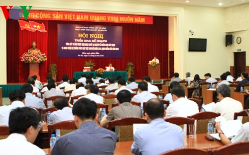  Xây dựng và hoàn thiện hệ thống pháp luật Việt Nam 