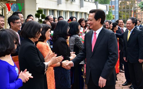 Thủ tướng Nguyễn Tấn Dũng gặp gỡ cộng đồng người Việt tại Bulgaria