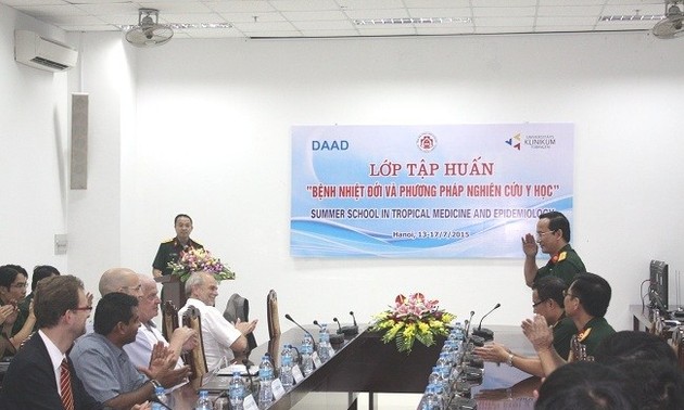 Việt Nam và Đức tăng cường hợp tác nghiên cứu về các bệnh nhiệt đới