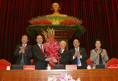 Ông Nguyễn Phú Trọng tái đắc cử Tổng Bí thư khóa XII