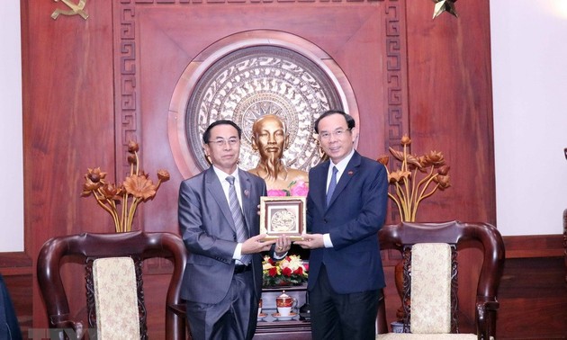 Lãnh đạo Thành phố Hồ Chí Minh tiếp Chủ nhiệm Ủy ban Tư pháp Quốc hội Lào