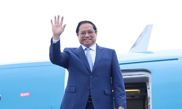Thủ tướng đến Quảng Tây bắt đầu tham dự các hoạt động giữa ASEAN và Trung Quốc