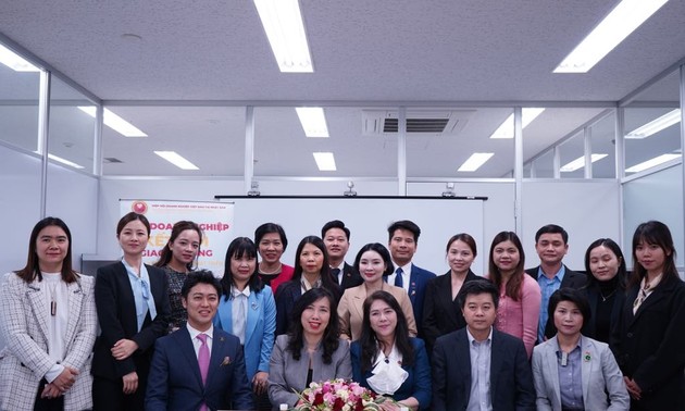 Thứ trưởng Bộ Ngoại giao Lê Thị Thu Hằng thăm, làm việc với một số hội đoàn tại Nhật Bản