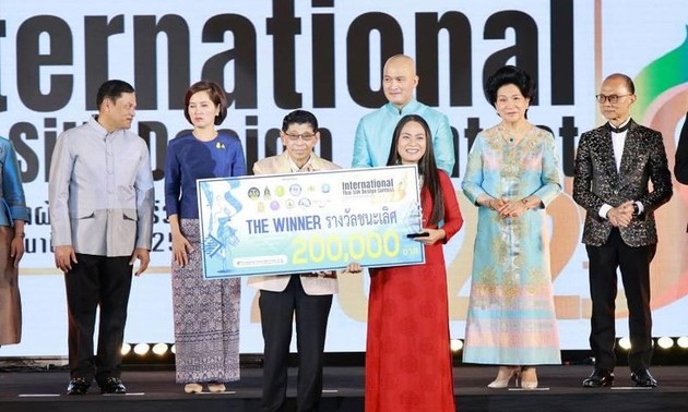 เวียดนามได้รับรางวัลในงานมหกรรมผ้าไหม “ไหมไทยสู่เส้นทางโลก” ครั้งที่ 11