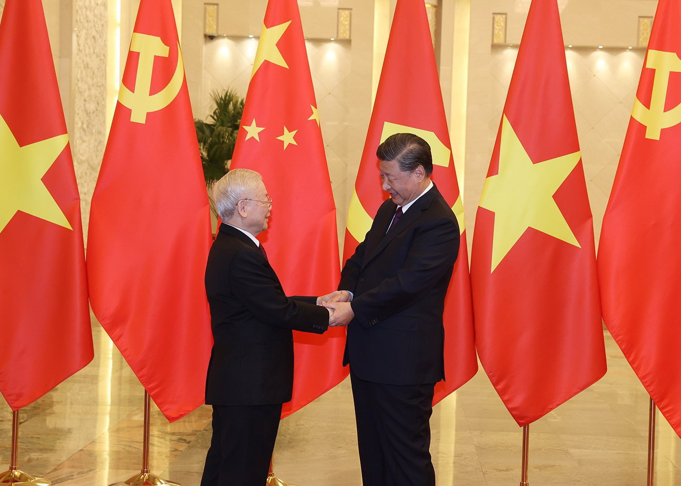 中共中央总书记、国家主席习近平访问越南
