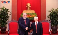 El máximo líder político de Vietnam reafirma el apoyo a Cuba en la causa de construcción nacional