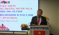 Ciudad Ho Chi Minh conmemora el 106.º aniversario de la Revolución de Octubre