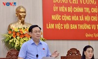 El líder del Legislativo se reúne con los dirigentes principales de Quang Ngai