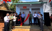 Kementerian Keamanan Publik Vietnam Hadiahkan Rumah Model dan Biaya Bantuan untuk Membangun 1.200 Rumah kepada Keluarga-Keluarga yang Mengalami Kesulitan Perumahan di Provinsi Dak Lak