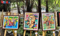 Pameran lukisan pelukis kontemporer Vietnam dalam musim isolasi