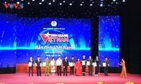 Glory Vietnam 2022 honors role models in national patriotic emulation movement