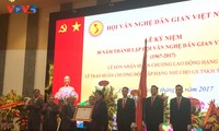 Memperingati ultah ke-50 hari berdirinya Asosiasi Kesenian Rakyat Vietnam