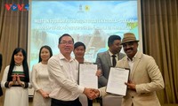 Dak Lak, Kerala state of India sign 11 MoUs on tourism cooperation