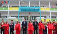 美国资助越南广平省建设学校和医疗站