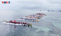Traditionelles Bootsrennen der Bewohner auf Ly Son