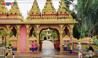 Menjelajahi  Pagoda Long Truong, Provinsi Tra Vinh