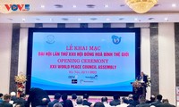 Para Utusan Kongres Dewan Perdamaian Dunia Apresiasi Peranan Vietnam di Dewan