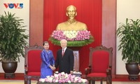 Vietnamese leaders praise friendship with Cambodia 