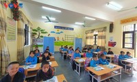 Binh Lieu por más presencia de la indumentaria tradicional en las escuelas