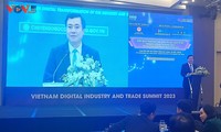 Ouverture du forum du commerce électronique et de l’économie numérique à Hanoï