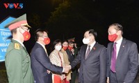 Chủ tịch Quốc hội Vương Đình Huệ thăm cộng đồng người Việt Nam tại Ấn Độ
