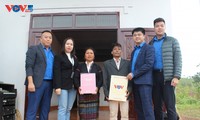 Đài Tiếng nói Việt Nam phối hợp với các cơ quan trao tặng 5 nhà Đại đoàn kết tại tỉnh Quảng Trị