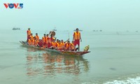 Впервые во Вьетнаме прошёл фестиваль гонок на лодках с участием островных уездов страны