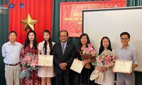 Tăng cường phát huy tính năng động tích cực của thế hệ trẻ người Việt tại Séc